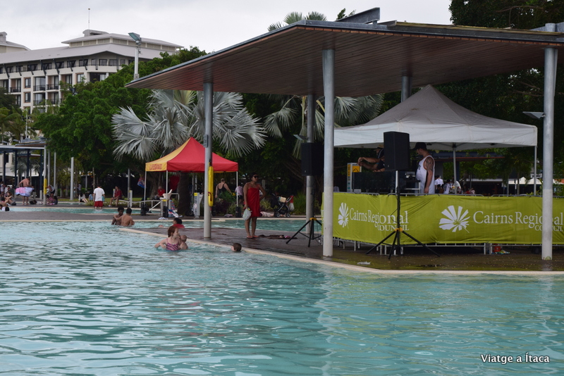 Cairns2